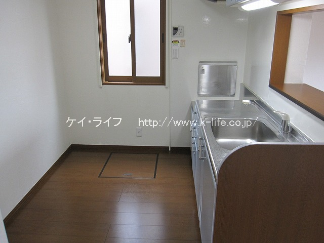 相原ヒルズつつじ台所