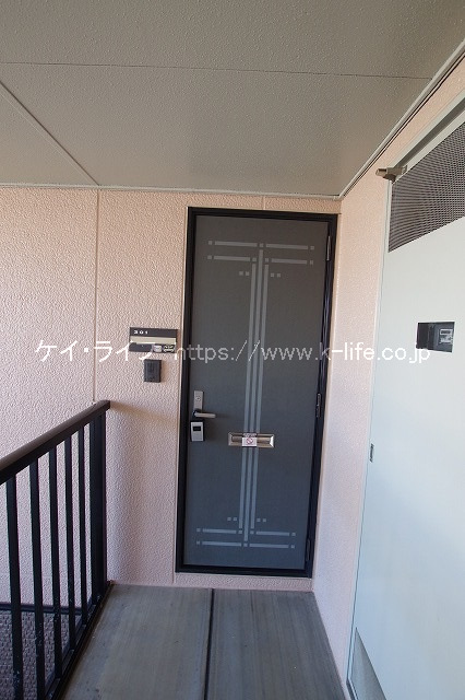 セゾン西橋本玄関ドア