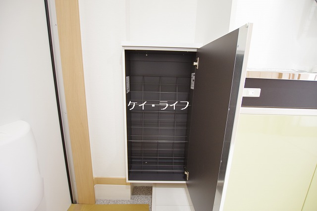 シューズボックス