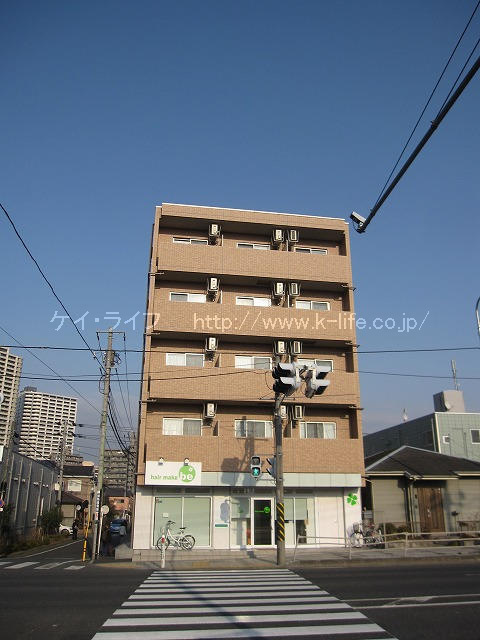 国道１６号線沿い