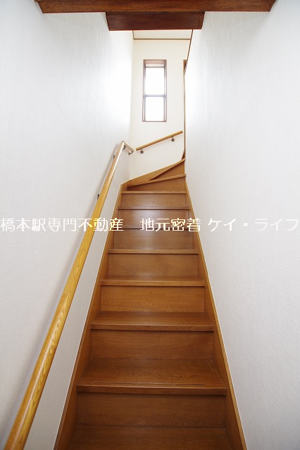 橋本8丁目戸建 階段