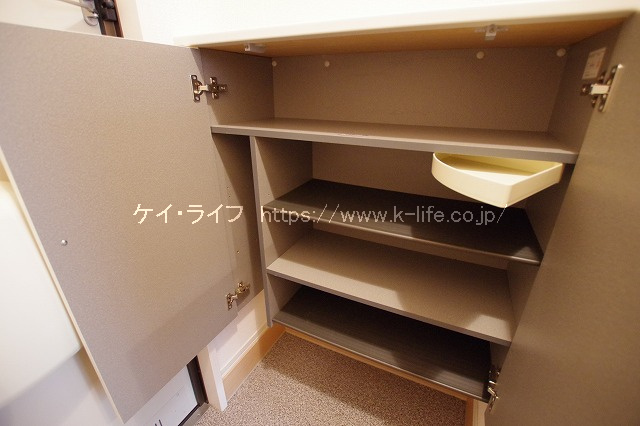 シューズボックス