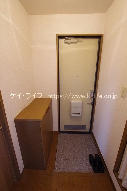 セゾン西橋本 玄関