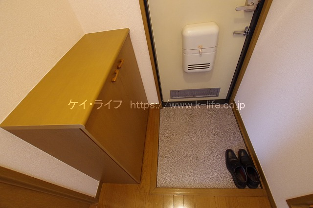 セゾン西橋本 玄関