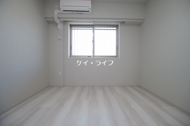 ソルフィエスタ洋室