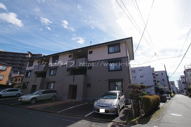 セゾン西橋本 駐車場